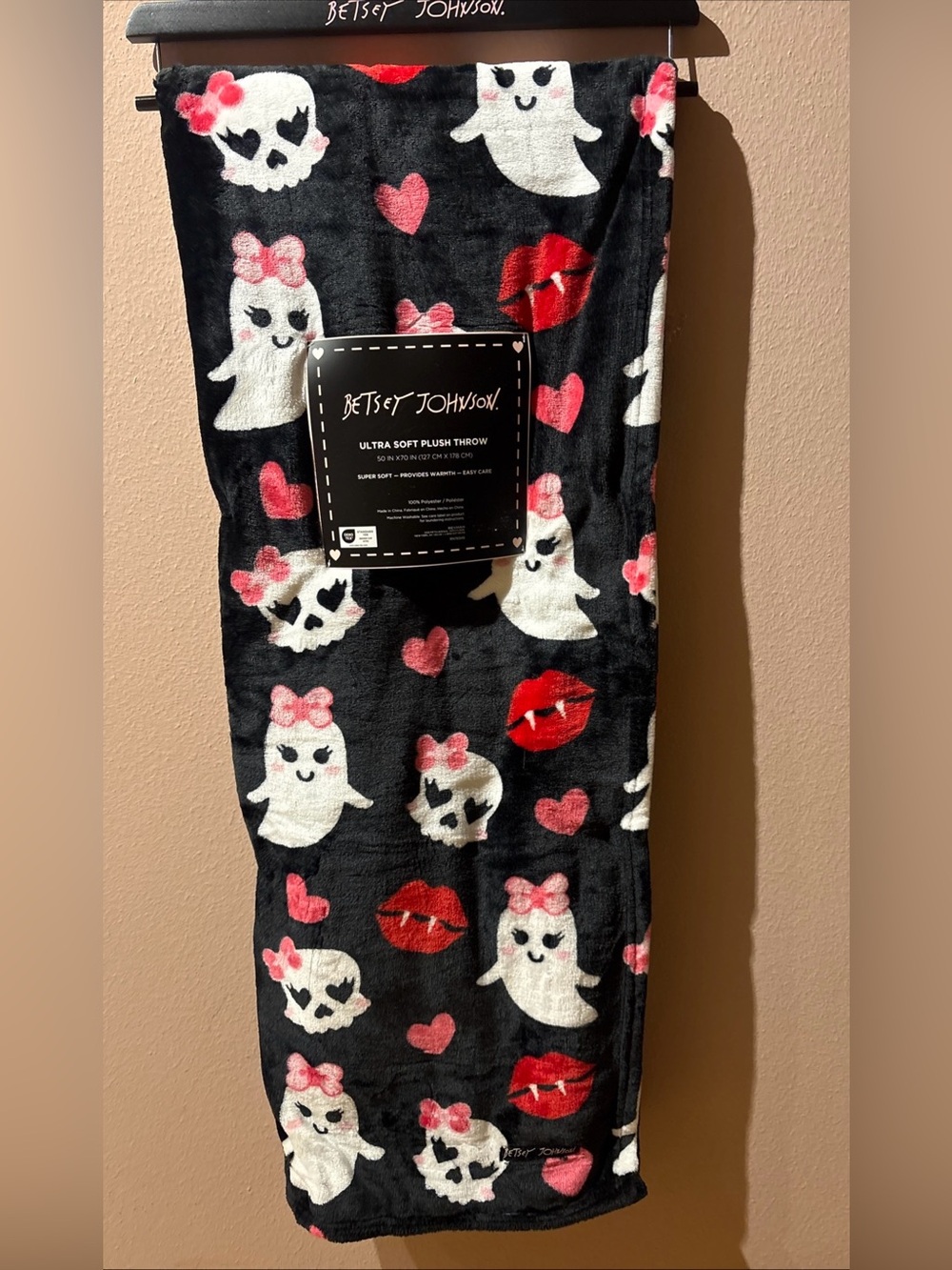 Betsey Johnson Halloween Ghost Skull Vampire Lips Plush Throw Blanket 50x70